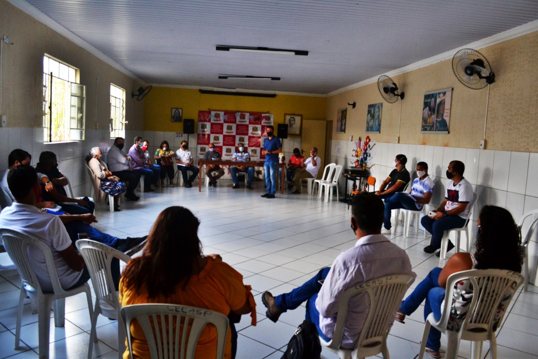 SEAGRI Jaguarari promove reunião para apresentar a vereadores e produtores agropecuários o projeto de implantação do SIM Territorial
